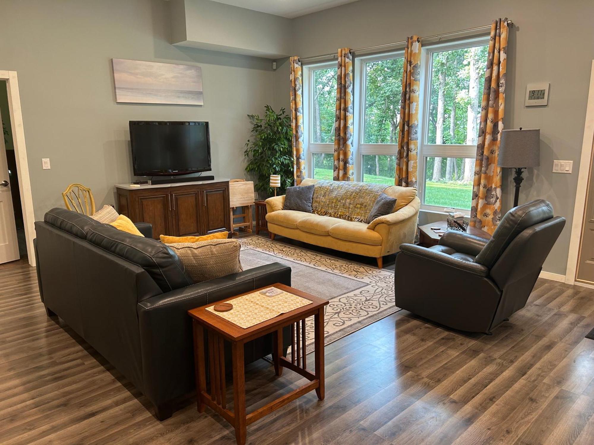 Apartment Restful Retreat On The - Natural And Peaceful Battle Lake